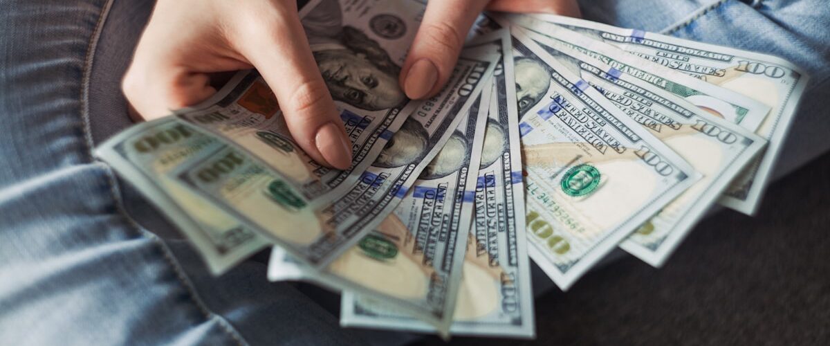 AI副业赚钱路径